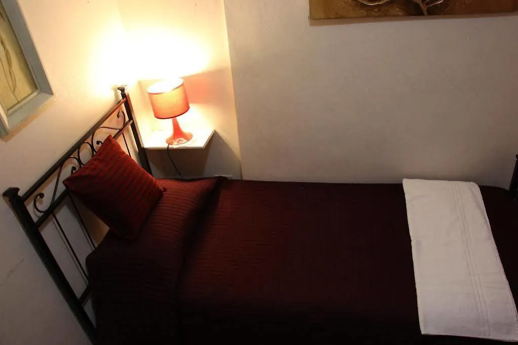 Locanda Sant'Anna Rome 2*,