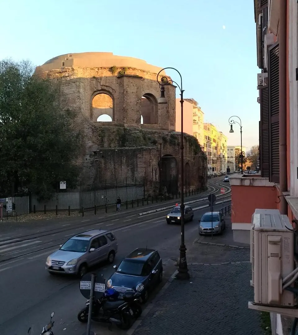 Locanda Sant'Anna Rome Couette-café
